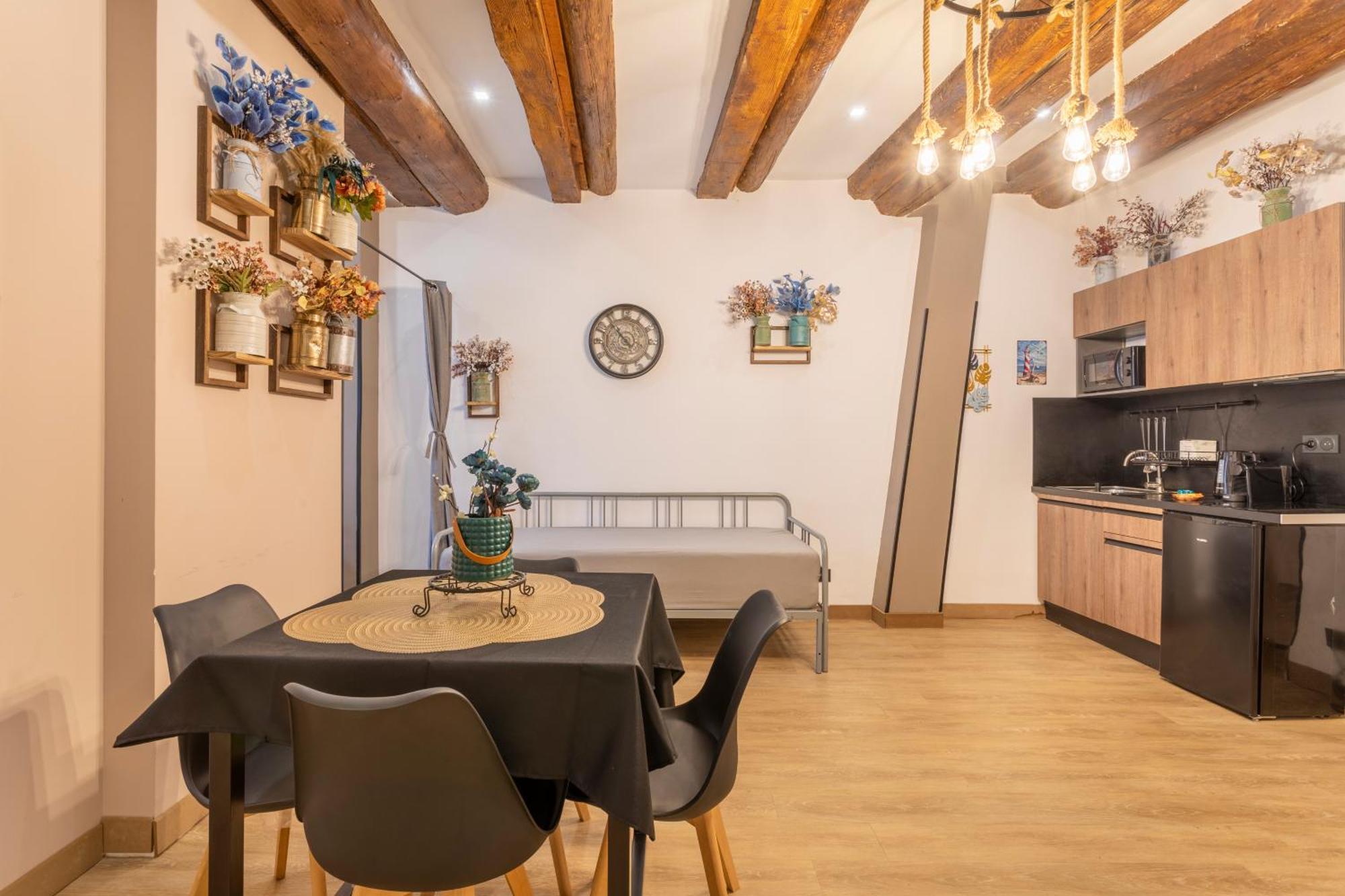 Ferienwohnung Adira Marseille Panier 2 Etoiles Exterior foto
