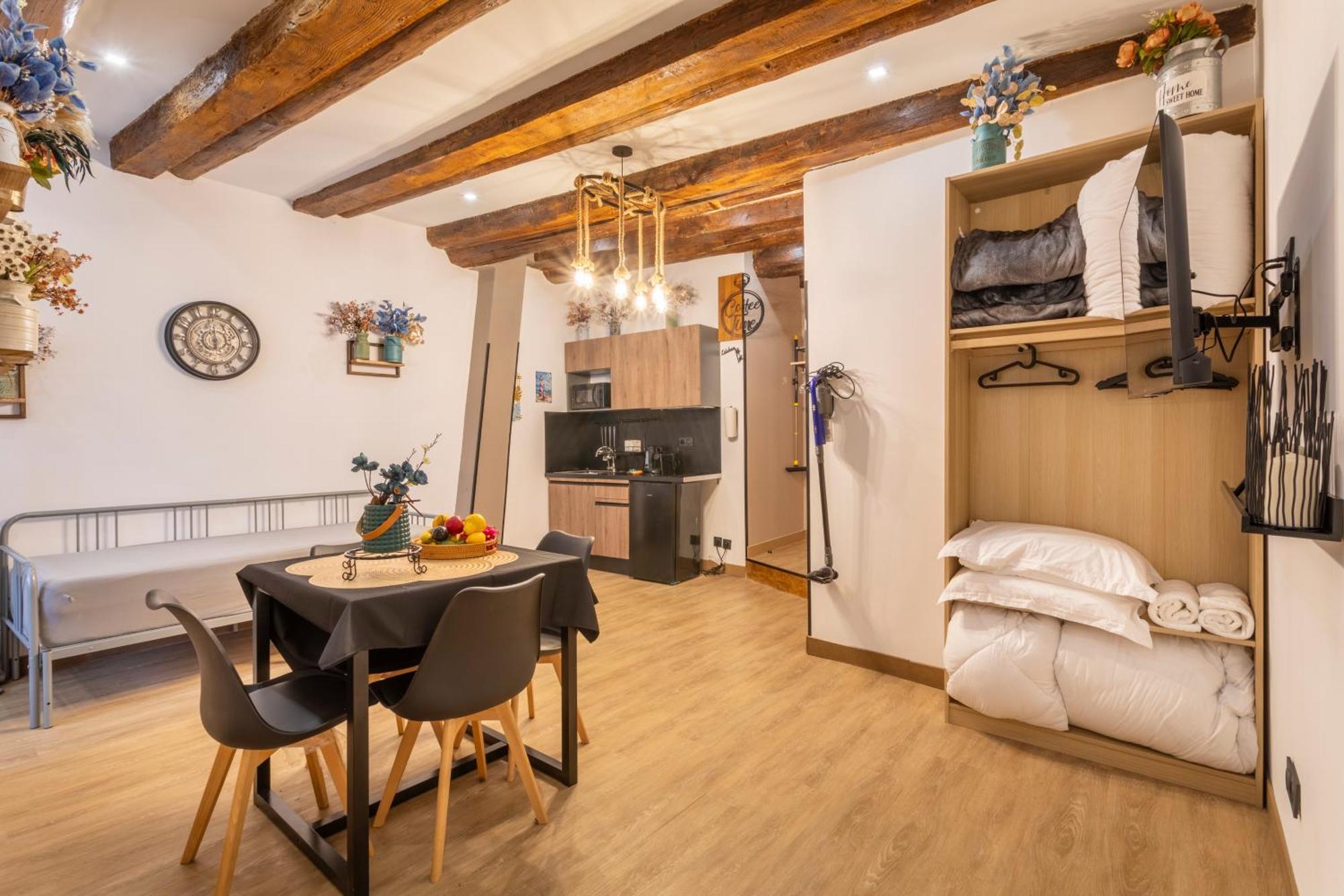 Ferienwohnung Adira Marseille Panier 2 Etoiles Exterior foto